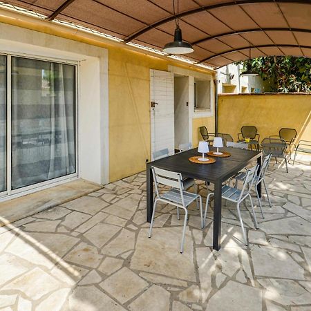 3 Bedroom Awesome Home In Chateuneuf De Gadagne Châteauneuf-de-Gadagne Dış mekan fotoğraf