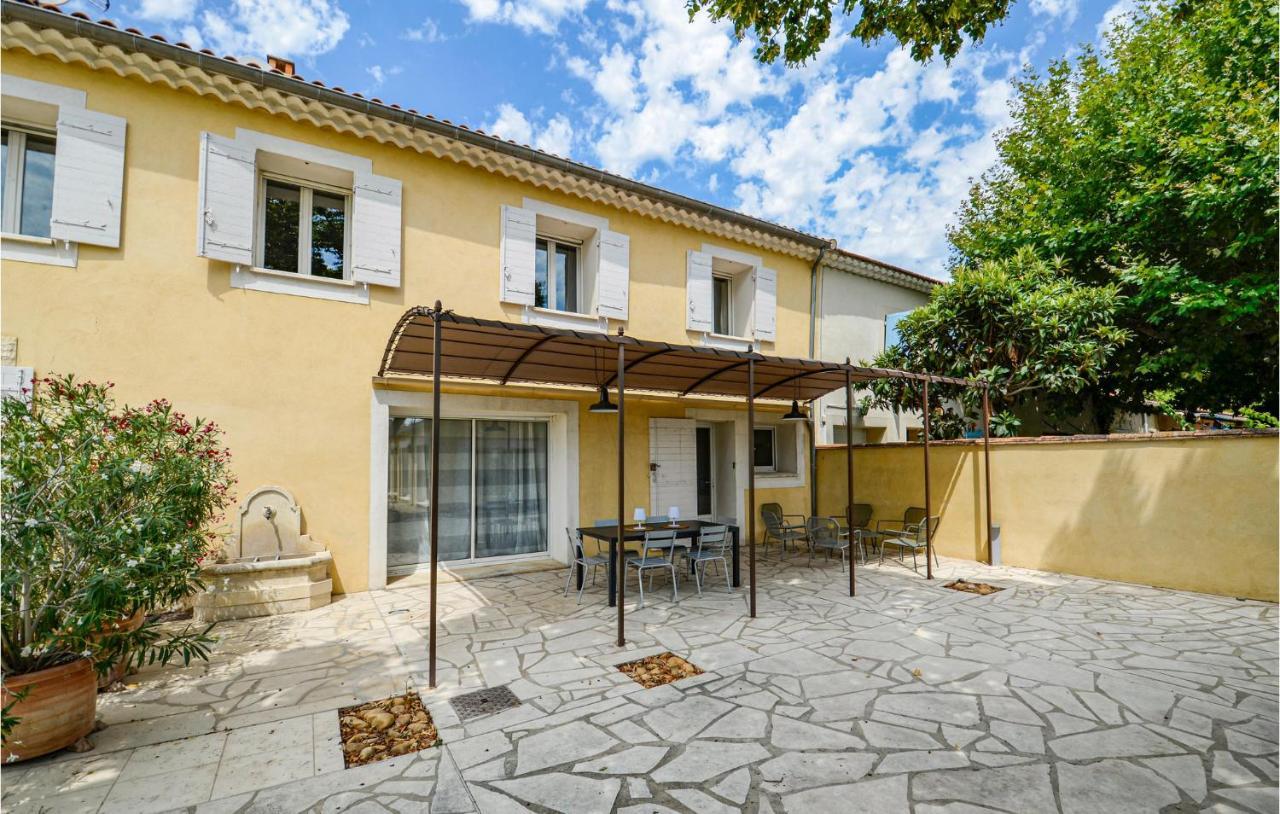 3 Bedroom Awesome Home In Chateuneuf De Gadagne Châteauneuf-de-Gadagne Dış mekan fotoğraf