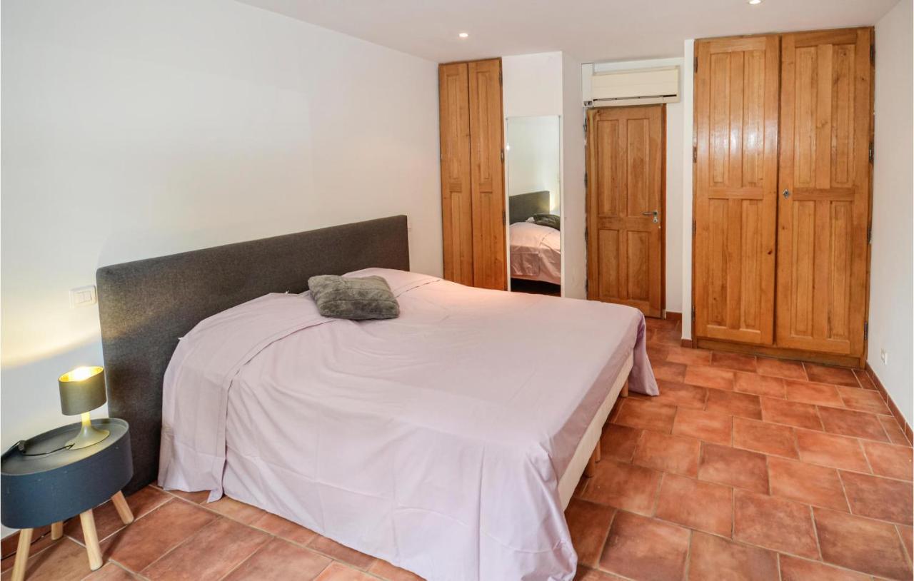 3 Bedroom Awesome Home In Chateuneuf De Gadagne Châteauneuf-de-Gadagne Dış mekan fotoğraf