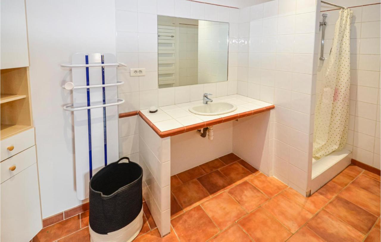 3 Bedroom Awesome Home In Chateuneuf De Gadagne Châteauneuf-de-Gadagne Dış mekan fotoğraf