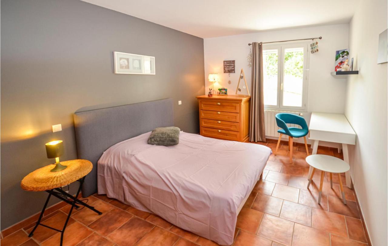 3 Bedroom Awesome Home In Chateuneuf De Gadagne Châteauneuf-de-Gadagne Dış mekan fotoğraf