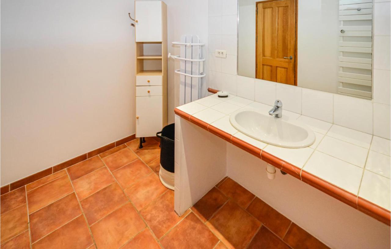 3 Bedroom Awesome Home In Chateuneuf De Gadagne Châteauneuf-de-Gadagne Dış mekan fotoğraf