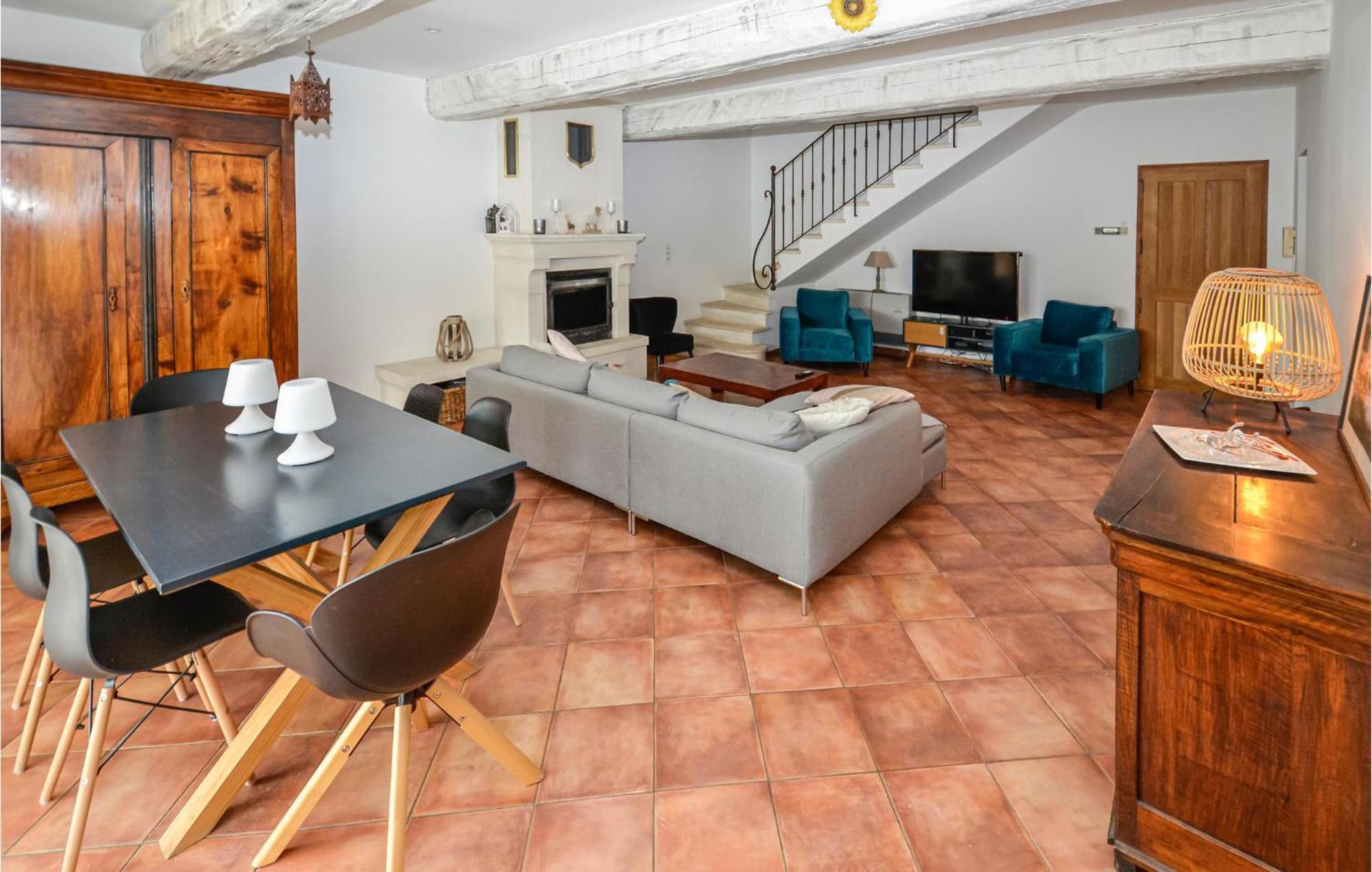 3 Bedroom Awesome Home In Chateuneuf De Gadagne Châteauneuf-de-Gadagne Dış mekan fotoğraf